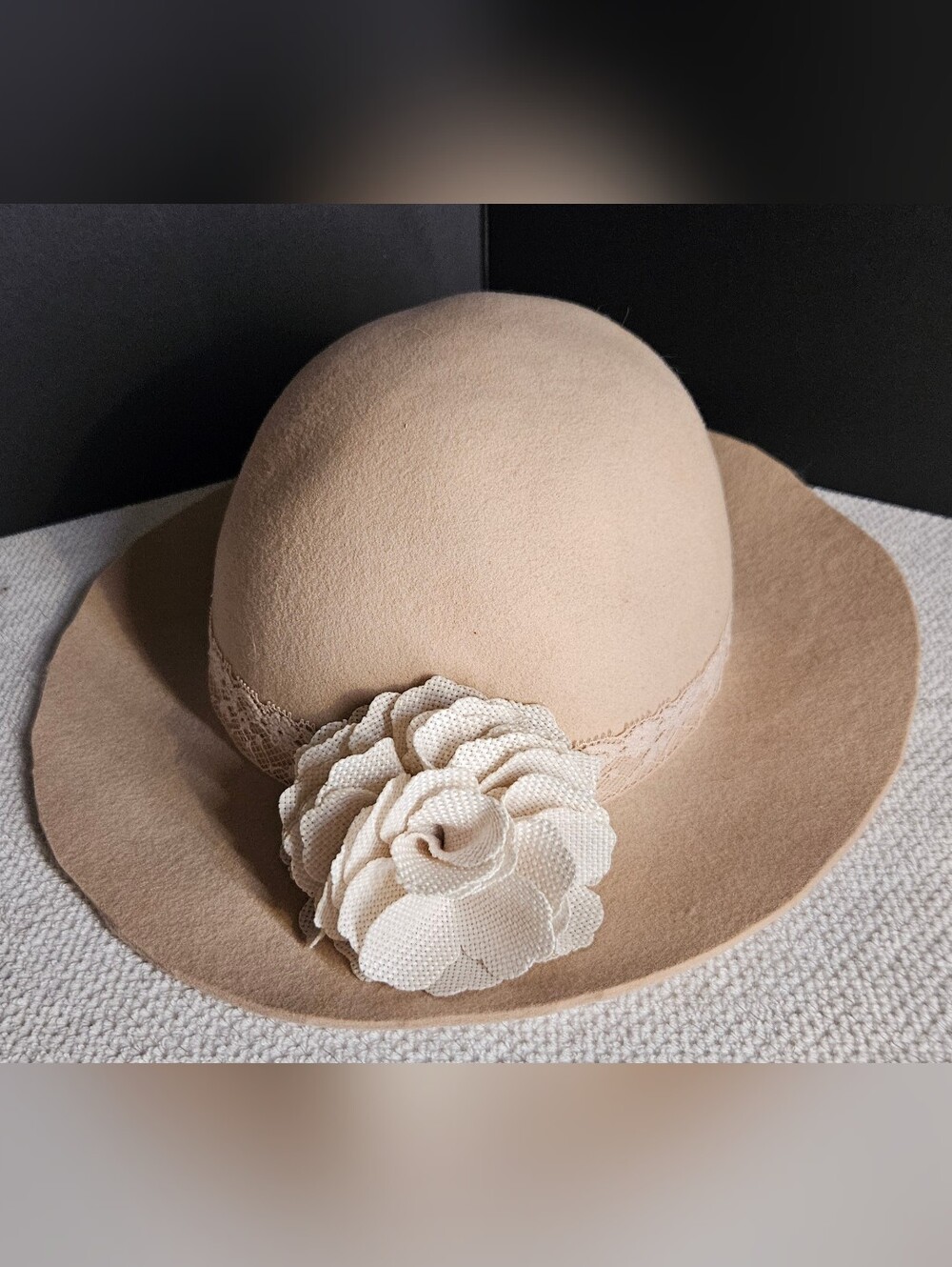 Women’s Beige Wool Felt Flower Cloche Hat - Elegant Feminine Accessory